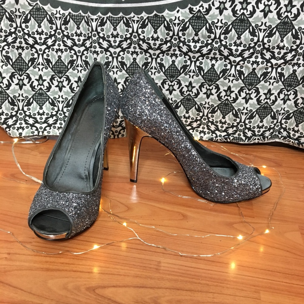 Nine West glitter heals